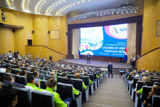 Встреча губернатора Олега Кожемяко с участниками Игр «Дети Азии-2022».