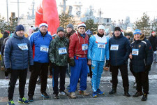 приняли участи е в костюмированном забеге