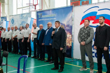 Три турнира на большекаменском ринге