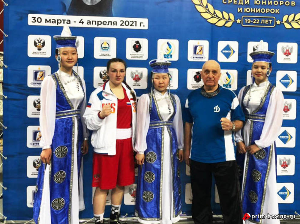 Девчата все вернулись с медалями