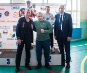 Помогли не только родные стены