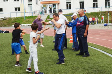 С праздником, боксеры всех поколений!
