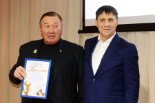 Наградили достойных