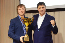 Наградили достойных