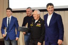 Наградили достойных