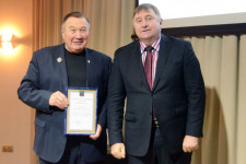 Наградили достойных