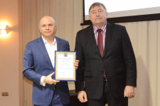 Наградили достойных