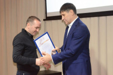 Наградили достойных