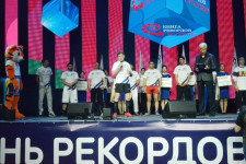 Боксеры помогают установить рекорд России