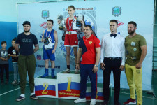 Хозяева побеждают и числом, и умением!