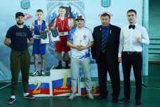 Хозяева побеждают и числом, и умением!