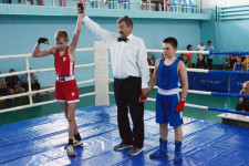 Хозяева побеждают и числом, и умением!